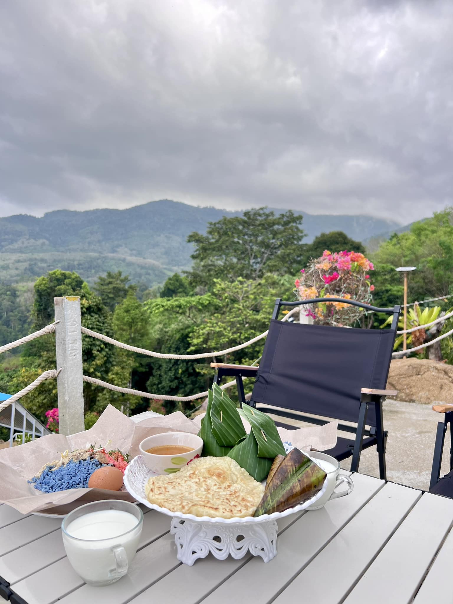 CDD พาเที่ยว อำเภอศรีสาคร แนะนำ "สวนหินดินตาเปรย"